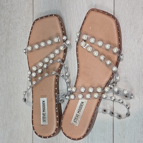 Steve Madden Women's Skyler Pearl Embellished Sandals Shoes Flats Sz 8 - Picture 2 of 10